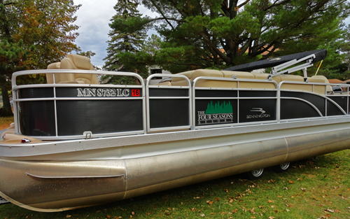 image of Deluxe Pontoon Rental